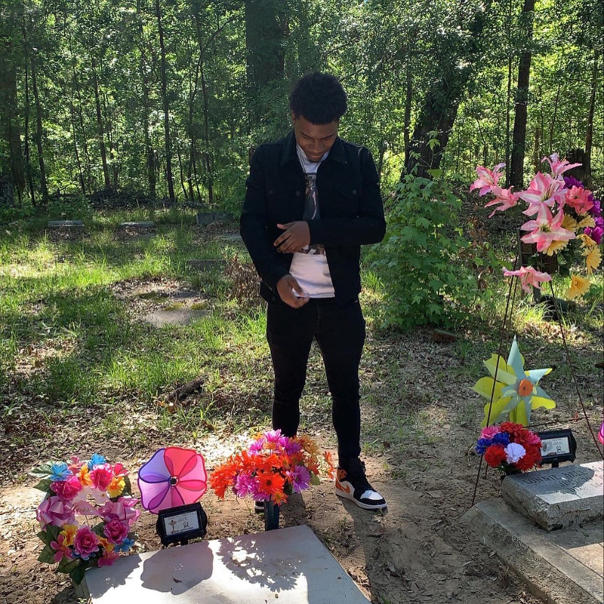 Larius❄️ tweet media