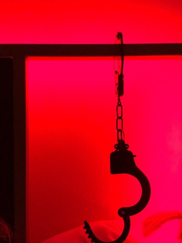 $ (@nudescat) on Twitter photo 