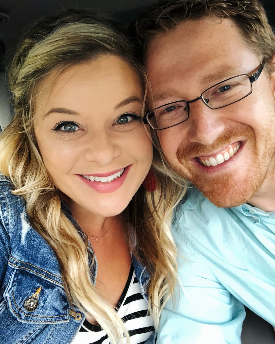 doc_bvh's tweet photo. Don’t tweet often, but can’t let my best girl not get a shout out on her day! Been loving her since I first laid eyes on here at age 15. And I don’t think I ever will! @mvh_art https://t.co/7uUygZBqHz