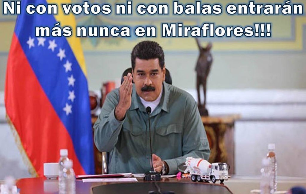 pueblo2114's tweet photo. El Juez Dice: Q donde es el punto d encuentro mañana: 
- kda bomba d gasolina
- kda entrada d cada barrio

Motivos: 
- falta d comida
- falta d gasolina
- falta d agua
- falta d luz
- falta d gas
- FALTA DE TODA MIERDA!!

TODA VENEZUELA TRANCADA NO JODA!!

#MañanaQueSePrendaElPeo https://t.co/Tz42r49Gts