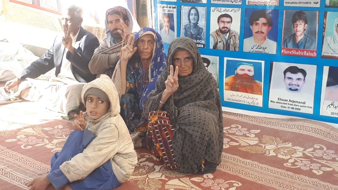 QadeerMama's tweet photo. I dedicate this #MothersDay for those mothers who passed their entire life in fronts of press clubs for their sons those are Abducted by pakistan army &amp; spy agencies. &amp; it is dedicated to those mothers who passed away with the desire of seeing their sons.
#EnforcedDisappearances https://t.co/F6RyAYYhaQ