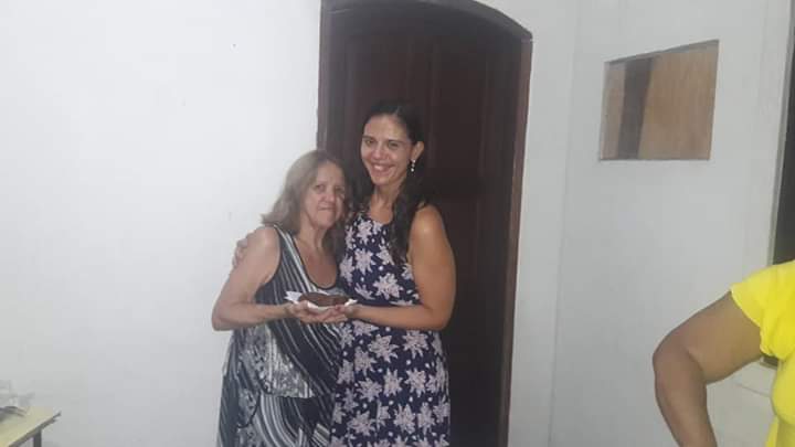 isadleitezl's tweet photo. Minha parceira até em aniversário,o primeiro pedaço é sempre dela ❤ #DiadasMaesBrahmaLive #ZCLBrahmaLive https://t.co/YdskXL26OU