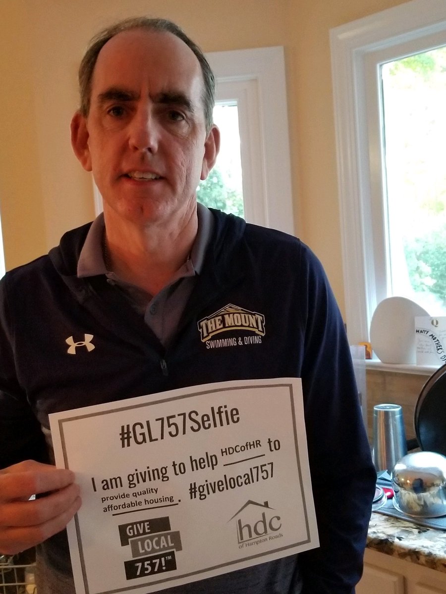 HDCofHR's tweet photo. Dr. Mccormick gives local to help end homelessness in our community! #GL757selfie #givelocal757 #hdcofhr https://t.co/GUd56wuqWE