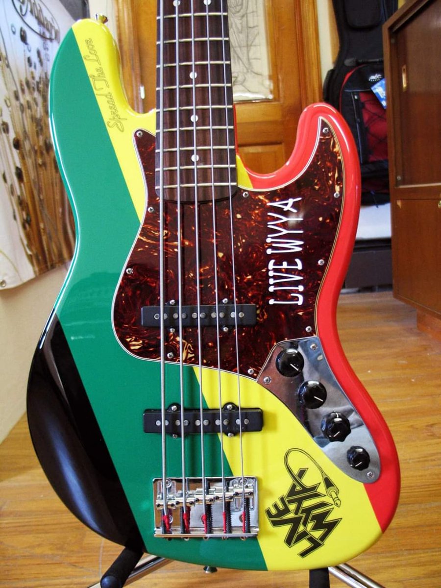 Live Wyya tweet media