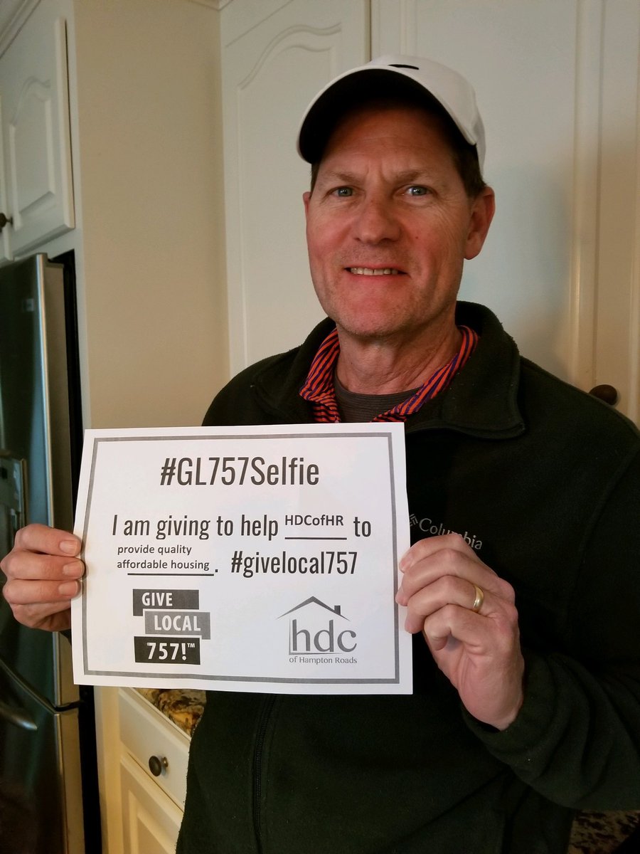 HDCofHR's tweet photo. Dr.Wallace gives to support his community! He supports quality, affordable housing in the 757 by supporting #givelocal757 and #Hdcofhr #GL757selfie #givelocal757 https://t.co/lDLcbdoWcI