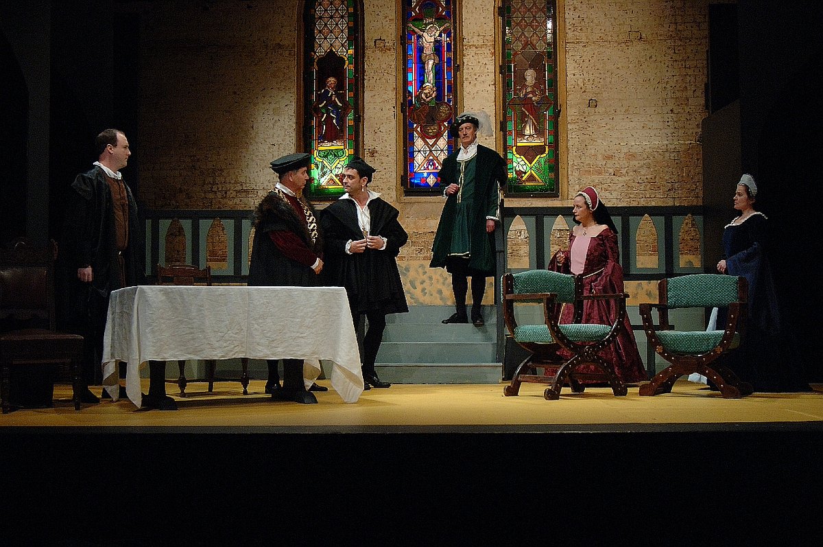 genesians's tweet photo. A #GenesianPhotoRequests for Peter Murphy today, #AManForAllSeasons from 2006 by #RobertBolt directed by #JoyceBirch! Always great to see the back wall and #StainedGlass windows! π https://t.co/Hdjbu961Jg