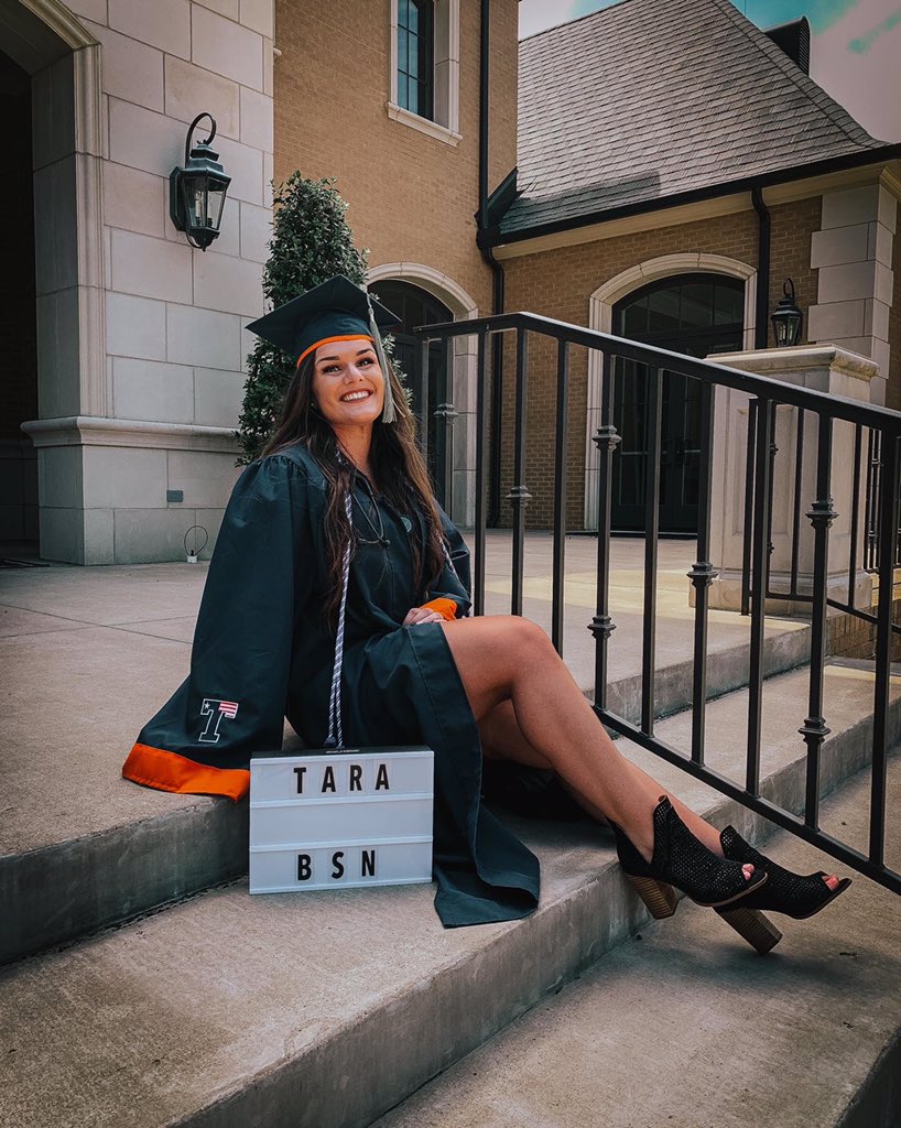 lilripp44's tweet photo. Still in shock I managed to graduate nursing school with like 2 brain cells. BSN, soon to be RN! 🩺💉 https://t.co/VksUam6zUq
