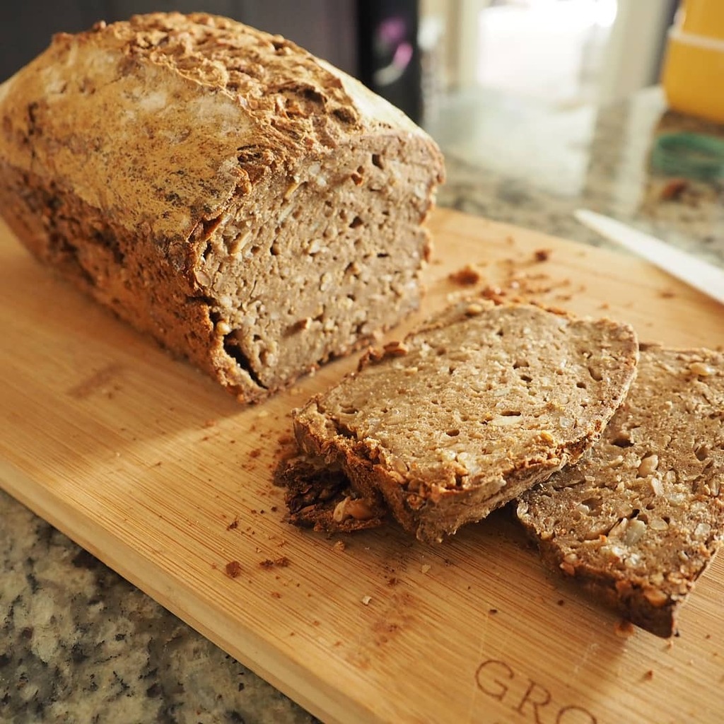 Shahalti's tweet photo. Nordic Rye style bread. This little slice of gluten free goodness is full of buckwheat, sunflower seeds, with a little bit of pumpkin seeds and a splash of that sourdough starter I am in love with. 
Recipe thanks to @cannellevanille 
#glutenfree #breadma… https://t.co/6SwpbYbES8 https://t.co/u9TtWanrM6