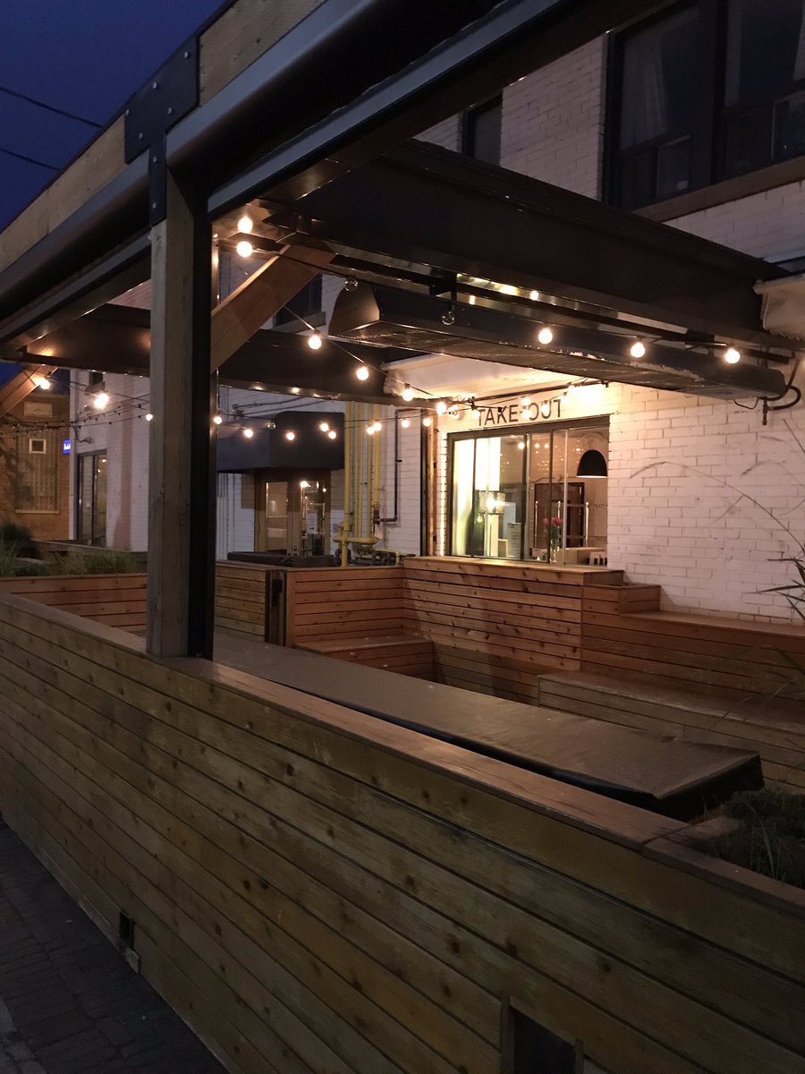 lukefraser's tweet photo. Contactless pickup from @BurdockBrewery was pretty great, but sure missing their lovely patio https://t.co/quOfB9hYH8