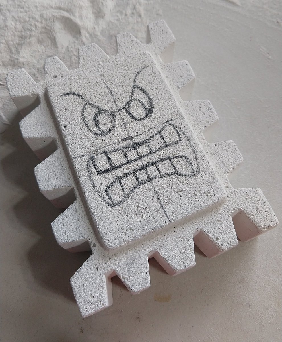 ATuscanyArt's tweet image. Se me olvidó compartirles por acá pero la semana pasada me tocó trabajar un par de #Thwomp pedidos a través de mi tienda de #Etsy y la verdad disfrute mucho trabajar en ellos :'3 hacía mucho que no esculpia y ya lo extrañaba, espero les gusten a los clientes! 🔥💚 #MarioBros