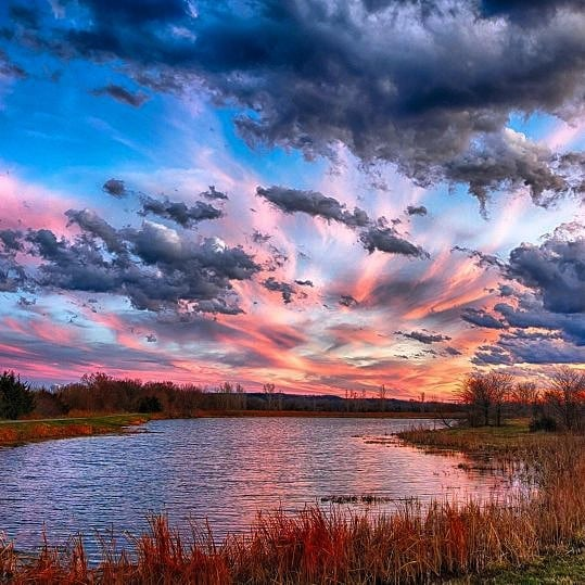 AroundKansas's tweet photo. Gorgeous as always from Patrick Emerson in Douglas County, Ks.  Fire in the sky! #sunset  #spring #aroundkansas https://t.co/OLbA87a1Ga