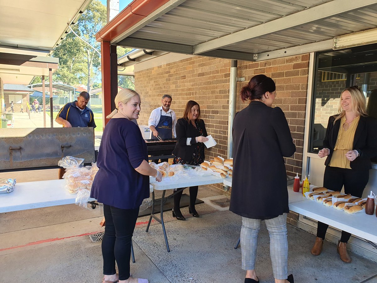 vickyleedale's tweet photo. Phase 1 of getting our kiddies back. Our school is putting on a sausage sizzle EVERY DAY this week to welcome back our students ❤️ Mr Batty aka Chef Batty leading the way #childrenfirstandforemost https://t.co/21zOFmvY9y