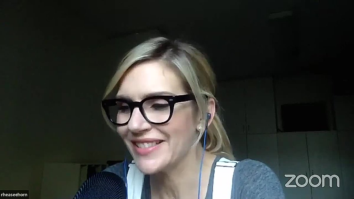 BlazyGardener's tweet photo. Of course I want to make you happy but I can't do it for two hours straight. #HateMailLive
@rheaseehorn https://t.co/GcSgAKSSFT
