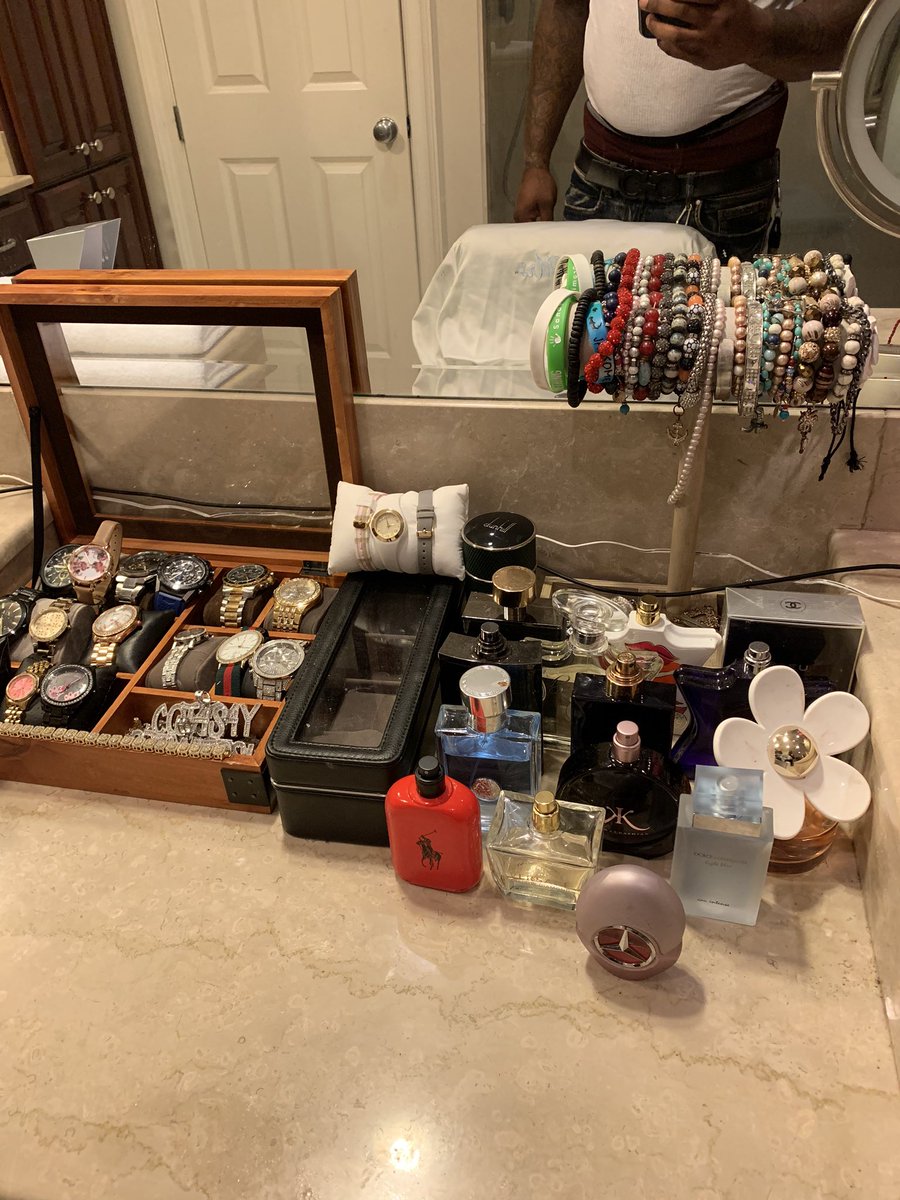 officalRetroBoe's tweet photo. The smell good is next level #smelldifferent https://t.co/yfxn5EsuMU