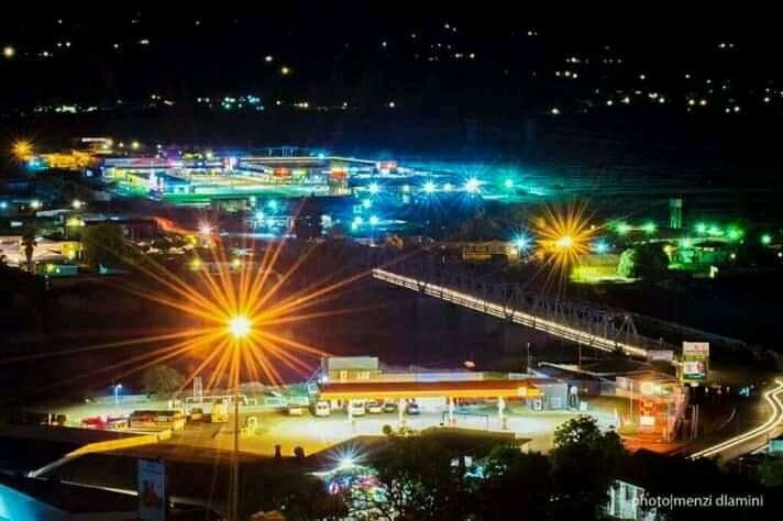 Nduduzo_bhasobh's tweet photo. My home town Tugela Ferry #Emsinga #KwaZuluNatal
@ukhozi_fm @lasizwe @Tshatha_Ngobe https://t.co/gsd6ewqXhO