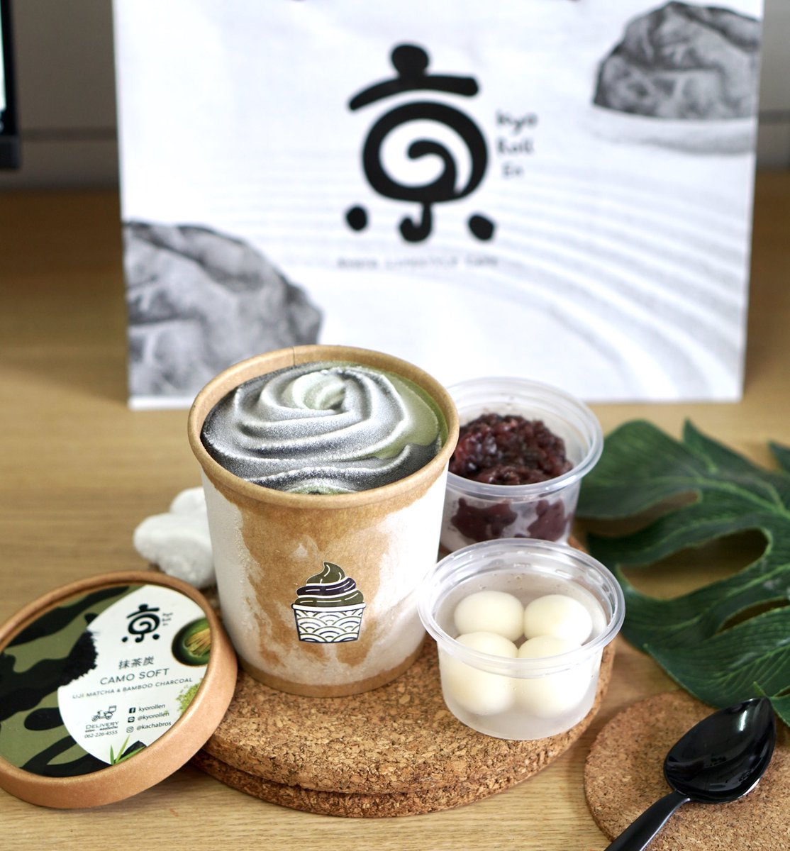 japaikin's tweet photo. Soft cream take home สำหรับคนที่ยัง WFH เช่นเรา! ตอนแรกคิดว่าจะกินคนเดียว แต่คืออัดแน่นมากแม่ สรุปต้องแบ่งน้องกินด้วย 555 // ใครที่ชอบซอฟท์ครีมถ่านไม้ไผ่ กับ มัทฉะ ของ Kyo Roll En อยู่แล้วต้องมีโดนบ้างล่ะ 
💰420฿ /pint #อร่อยไปแดก @aroii 
📍สั่งได้ทุกช่องทางของเพจ &amp; Lineman https://t.co/F4FpFYMuIB