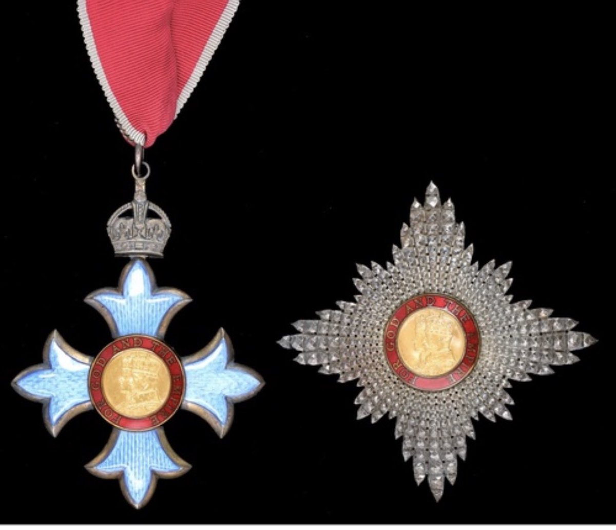AlastairBruce_'s tweet image. UK #HonoursList 13 June. Public #acclamation for 2 urgent honours nominations

Dame Vera Lynn 103 to GBE (1st Class in Order of the British Empire) &amp;amp; #CaptainTomMoore 100 to be Knight, same order. 

RT if you agree. 75yrs after war they are still best #COVID19 icons @BorisJohnson