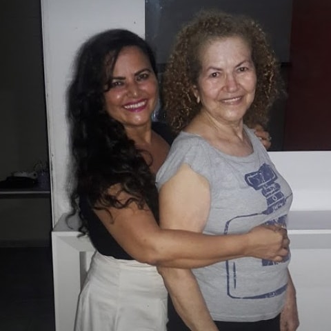 brisabrasilbbY1's tweet photo. Feliz dia das mães para todas as mamães do Brasil e do mundo.  Que possamos muito em breve pode abraçar nossas mães e  nossos filhos. https://t.co/5XV02gJWOJ