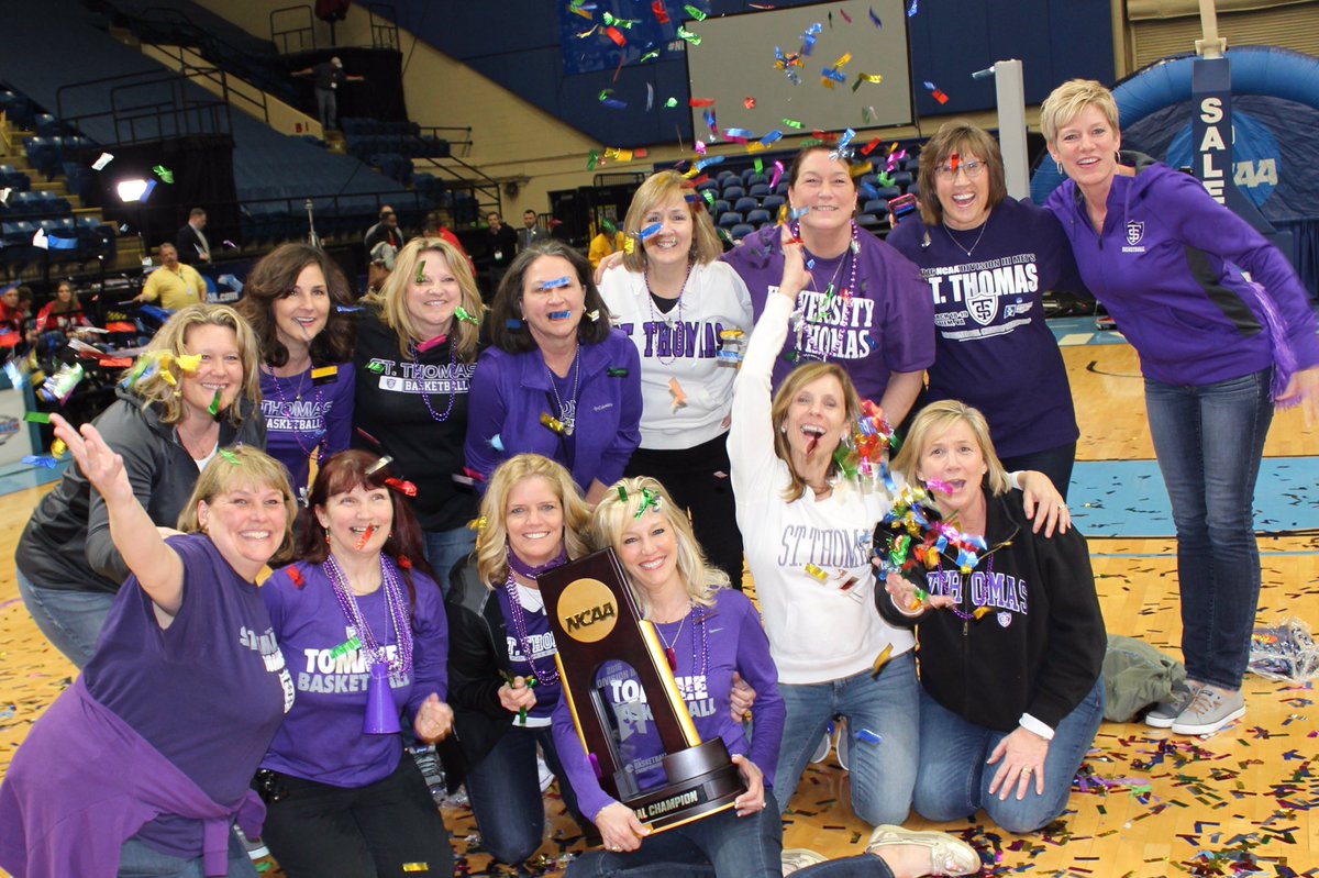 TommieMBBall's tweet photo. Happy Mother’s Day to all the wonderful moms, and especially to the self-proclaimed Tommie Mommies who are such great supporters on an annual basis! Thank you for raising such outstanding young men who have contributed to sustained excellence in our program. https://t.co/pZZObSIOty