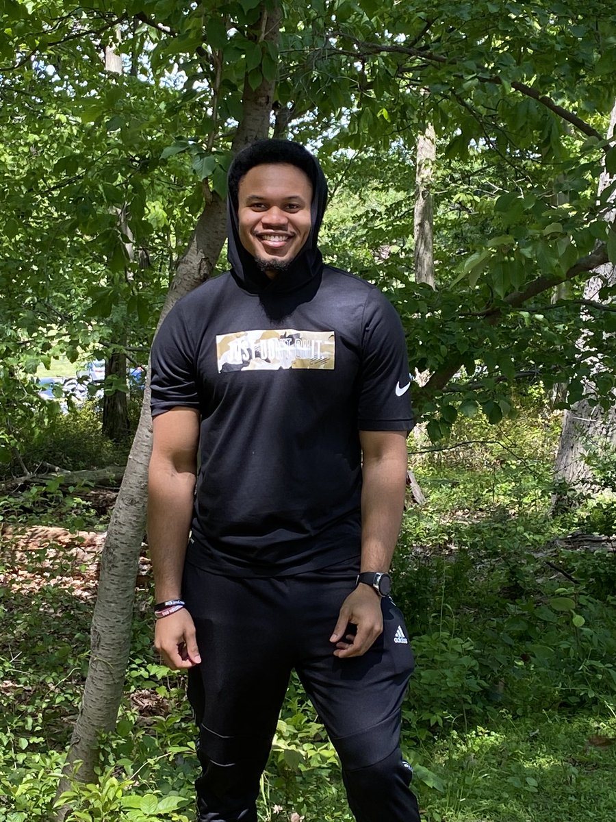 raising2athlete's tweet photo. Taking time on this Mother’s Day to wish my ACE @_eli27 a Happy Birthday!! Keep striving to be the best version of you that you are meant to be... Love you much❣️❣️ https://t.co/7t3CbSpRd2