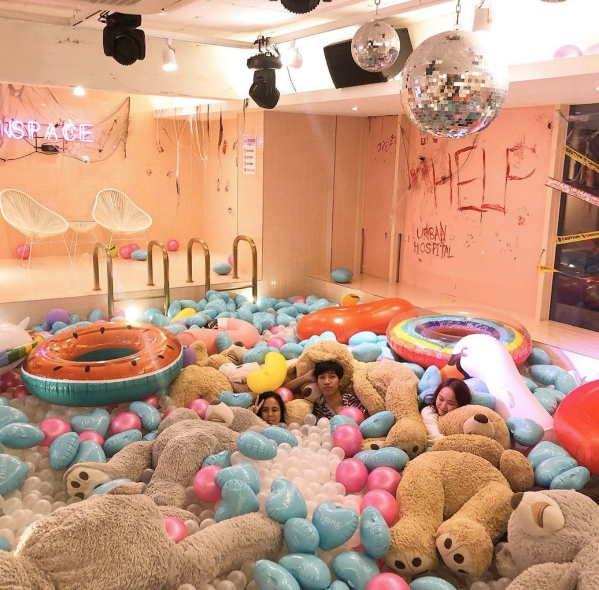 4. Urban Space, this is in Myeongdong. Honestly just look at it and tell me it doesn’t seem like fun!