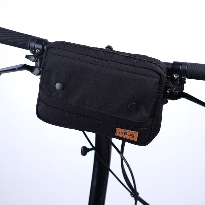 taskamera's tweet photo. https://t.co/gB3oz5lL6q

Tas handlebar sepeda lipat eiBag 1554. Warna HITAM, ABU, MERAH. Sudah termasuk cover bag. 

#eibag #tassepedalipat #brompton #dahon #fnhon https://t.co/aA8HKiowEJ