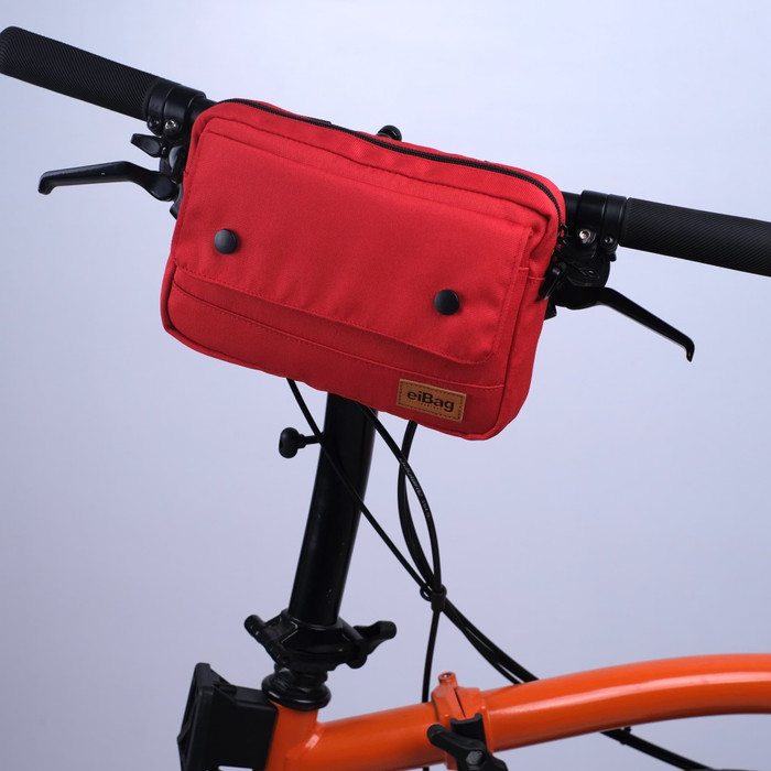 taskamera's tweet photo. https://t.co/gB3oz5lL6q

Tas handlebar sepeda lipat eiBag 1554. Warna HITAM, ABU, MERAH. Sudah termasuk cover bag. 

#eibag #tassepedalipat #brompton #dahon #fnhon https://t.co/aA8HKiowEJ