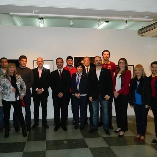 Feliz Aniversario FADyCC!!!
10 de mayo celebramos los primeros 4 años de vida institucional autónoma de nuestra querida Facultad cuando constituimos el primer Consejo Directivo. En la sesión constitutiva fue electo Decano por unanimidad el Prof. Federico Veiravé