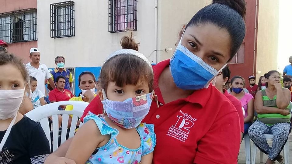 Con Cariño; a Nuestras Madres Vencedoras <a href="/JuanFrias4F/">Juan Frias</a> <a href="/DhelizAlvarez/">Dheliz Álvarez</a>  <a href="/AnaLara85578940/">Ana Lara</a> <a href="/Arturobastidas1/">Arturo Bastidas</a>