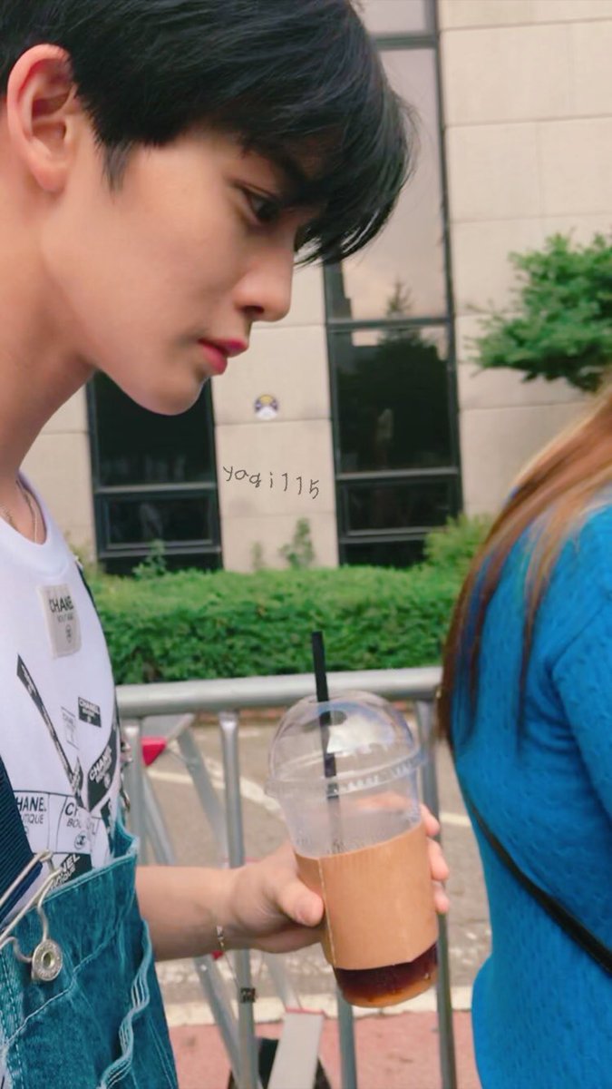 น้องแพกล้องสดคือเดอะเบสในใจชั้น หล่อจริงไม่มีปลอม ฆ่าไม่ตาย