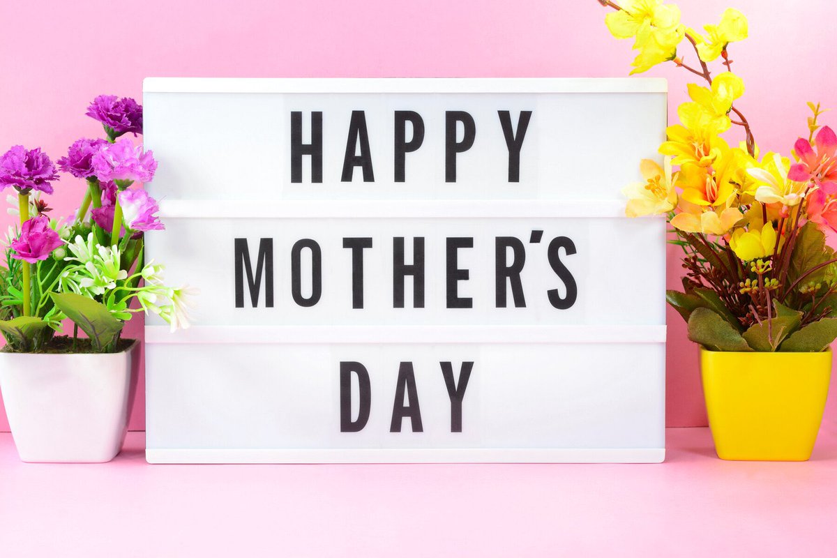 SweetlyCountry's tweet photo. #HappyMothersDay to any #woman who has carried a baby in their womb and the single #fathers out there doing it for themselves. You do matter. Today is YOURS! 💝 https://t.co/RDJQbWcygp