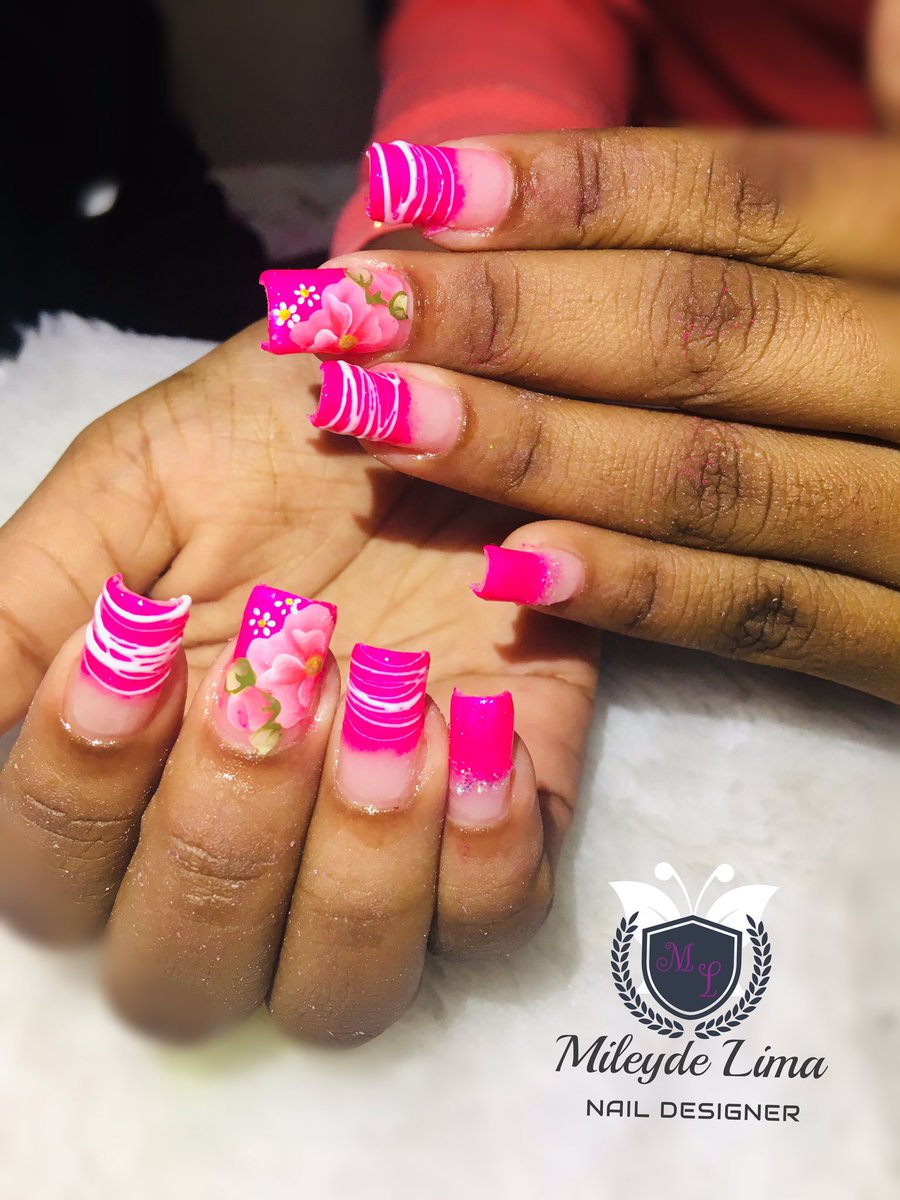 MillaLi81679956's tweet photo. Unhas bem feitas = Autoestima lá encima😍 amo demais oq eu faço 💅🏻
#unhasalongadas #unhaslinda #unhaslongas #unhasdecorada #unhassaudaveis #unhaseesmaltes #unhassimples #unhasdegel #gelnails #unhas #unhasnaturais #belasunhas https://t.co/TTunmSIRte