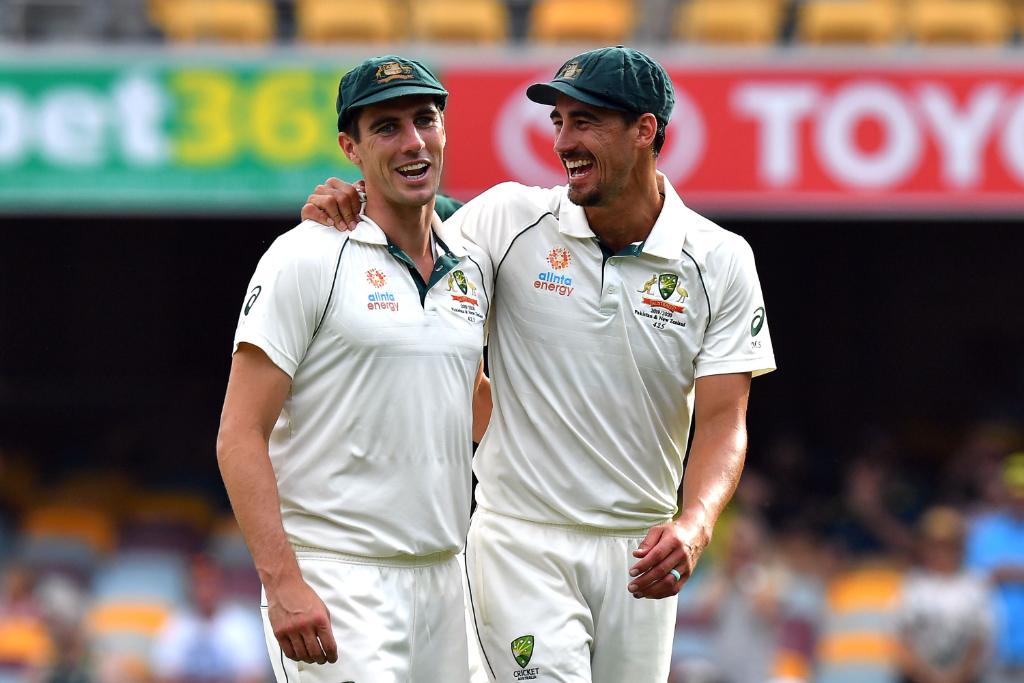 ICC's tweet photo. ⚡ Who is your favourite fast-bowling pair of all time? https://t.co/sA0Kbhov60