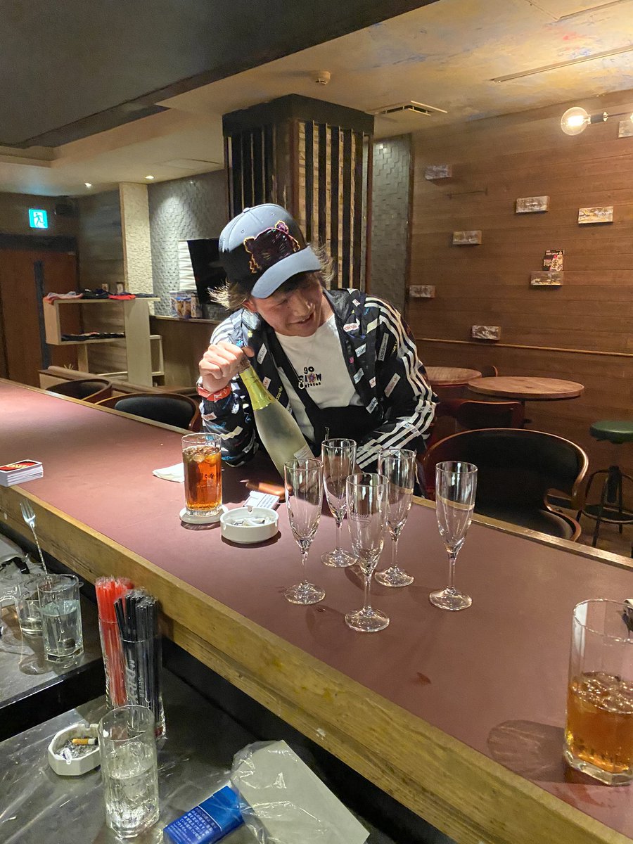 bar_ostim's tweet photo. 先日予約にて来店してくれた友人たち

ありがとうございました😂😂 https://t.co/t5XJZerTaT