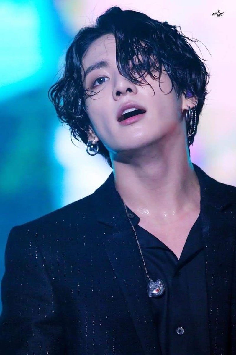 SweetBTS18's tweet photo. @Sol_deTae @carecarma @msoniagf @NatMarmy @BTSsNoona1 @IreneMariaJaim2 @Feetin_Clouds @BTS_twt @Dlaura03 @negrabella9 @JkvWish @silviggarcia @aaq_1991 @Dalikook_Arg @ddaeng_duh @Lucimartinez178 Duality 💖🖤

@BTS_twt #THPAsBTS 

@IsPurpleGirl 

@mely_l94 

@Milena00650197 

@TaeGi_magic 

@TaeTaebebe2 https://t.co/7G6OnfujpZ