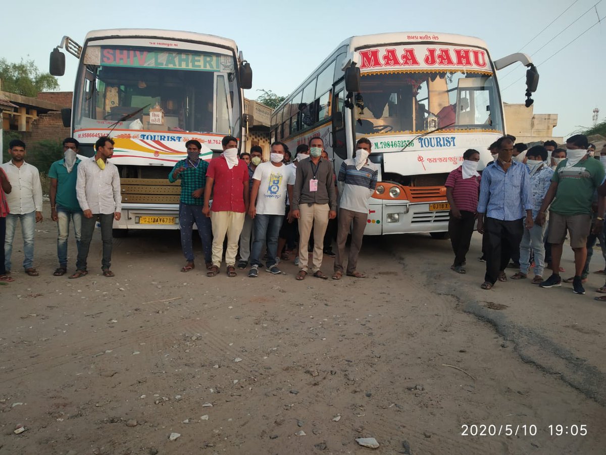 જિલ્લા કલેકટરશ્રી બનાસકાંઠાની પરવાનગીથી અને પ્રાંત અધિકારીશ્રી થરાદની સૂચનાથી ભોરોલ ગામથી ઓરિસ્સા રાજ્યના કામદારોને તેઓના વતનમાં જવા રવાના કરવામાં આવ્યા. સૌ સ્વસ્થ રીતે પોતાના વતનમાં પહોંચે તેવી શુભેચ્છા. <a href="/CollectorBK/">Collector & DM Banaskantha</a> <a href="/CMOGuj/">CMO Gujarat</a>
<a href="/DdoBanaskantha/">DDO Banaskantha</a> <a href="/pkumarias/">Pankaj Kumar</a> <a href="/JpShivahare/">JP Shivahare</a> <a href="/sdmtharad/">Dy.collector & SDM Tharad</a>