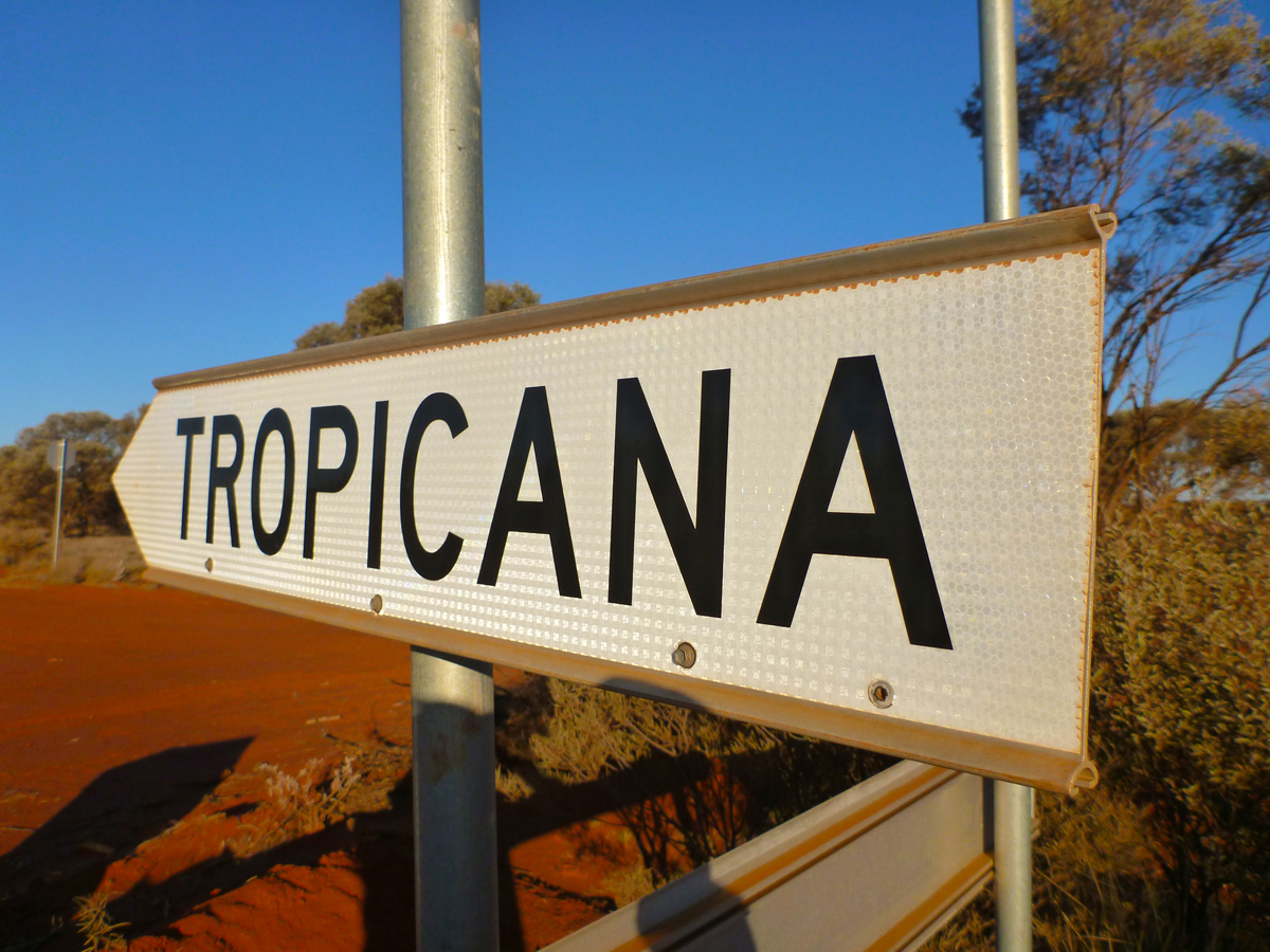 jarrodl17's tweet photo. One of Australia’s biggest gold mines has reached a significant milestone, producing its 3-millionth ounce of gold.  

Tropicana, 330km north-east of Kalgoorlie-Boulder, was discovered in 2005 and poured its first gold bar in 2013.  

@ABCRural @ausgoldindustry @CMEWA @amec_org https://t.co/re3mGNvFUH