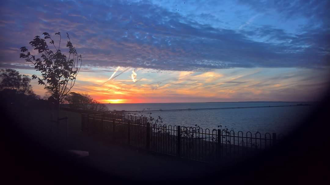 When we have finally kicked the viruses butt, can all the people who have still had to work get the paid equivalent of time off? #LockdownEnd #COVID19 #knackered