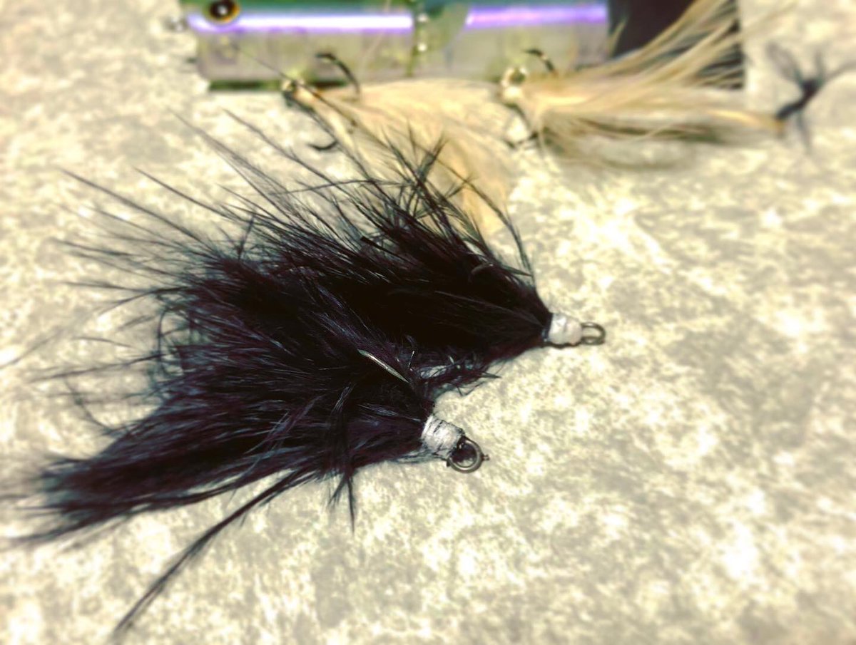 大野春人 こないだ自作してみたフェザーフック 毛量どうしよう って考えた結果 とりあえずモサモサにしてみました 自分で作ってみると思ったより簡単で何よりお手頃 毛の量や 質も選べるし T Co Ughhfso7x0 Twitter