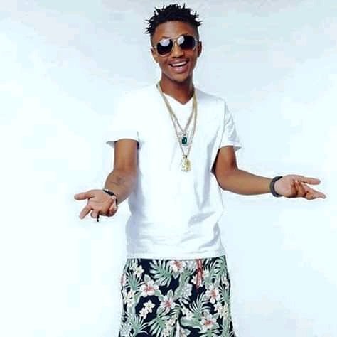 Shabba0's tweet photo. Been a fan since he popped into the game even now the nigga is a motivater/storyteller/inspiration........his music is written with soul/motivation/pain @emteethehustla_ #verifyemtee #Johustleburg #EmteeGang https://t.co/4mqRfDTqKg