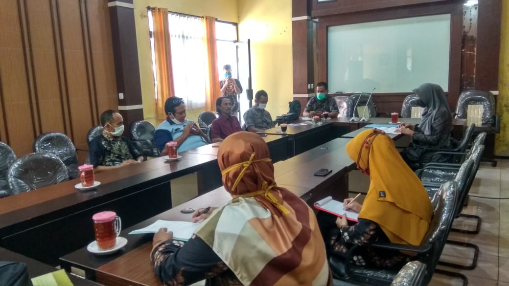 Reef_H_ID_3515's tweet photo. Sosialisasi percepatan penyaluran BLT-DD di Kec. Tarik Kab. Sidoarjo.
#BLTDDBerkah 
#tppijawatimur 
#tppdeltasidoarjo 

@Jokowi
@halimiskandarnu
@anwsanusi
@imansyukri
@malik_haramain
@taufikmadjid71
@fachrilabalado
@AndryDewantoAh1
@kpw4jatim 
@P3MDSidoarjoKab https://t.co/ciRuMY3SbA