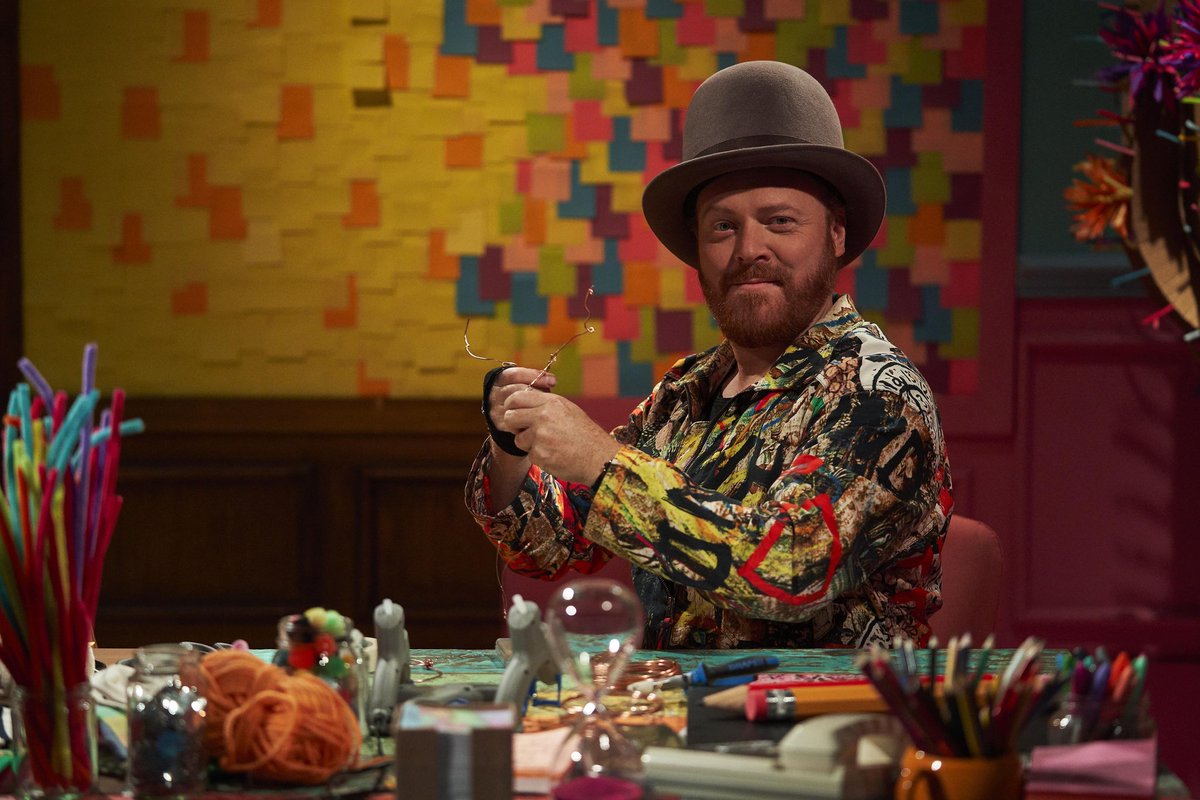 wheretowatchtv's tweet photo. Coming up on episode 2 of @lemontwittor's #curiouscraft, teams create animal headdresses with articulated moving parts for @Kathbum.
Who pitched this show?! Love it 👌
https://t.co/ijBVsFmyWk https://t.co/eyOl0lGO36