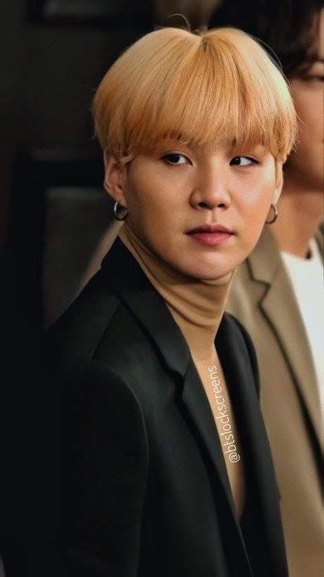 CEO Yoongi attending a press conference