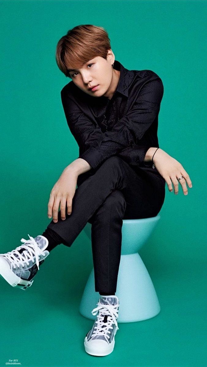   #YOONGI Giving off rich CEO Vibes, a delightful thread: