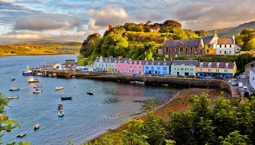 artatJoseph's tweet photo. Portree, Scotland https://t.co/0wj6VCQ6Ct