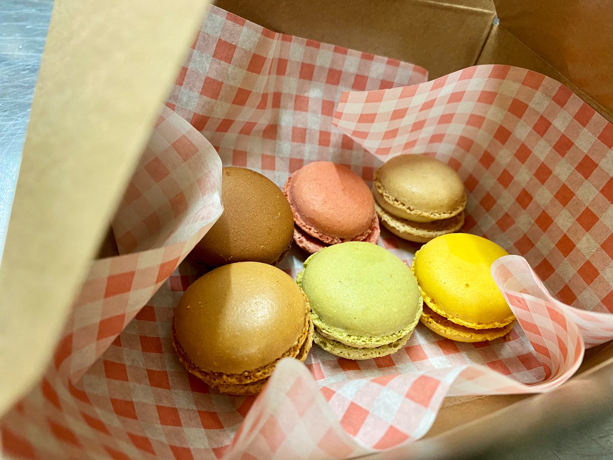 JackAlmo__'s tweet image. Sandwi on the go///
Early but happy Monday morning organising kit boxes :) 
 “eat better, feel, better” #bristolfood #HomeDelivery #kitboxes #takeaway #vegan #veggies #HealthyEating  #avoidsupermarkets