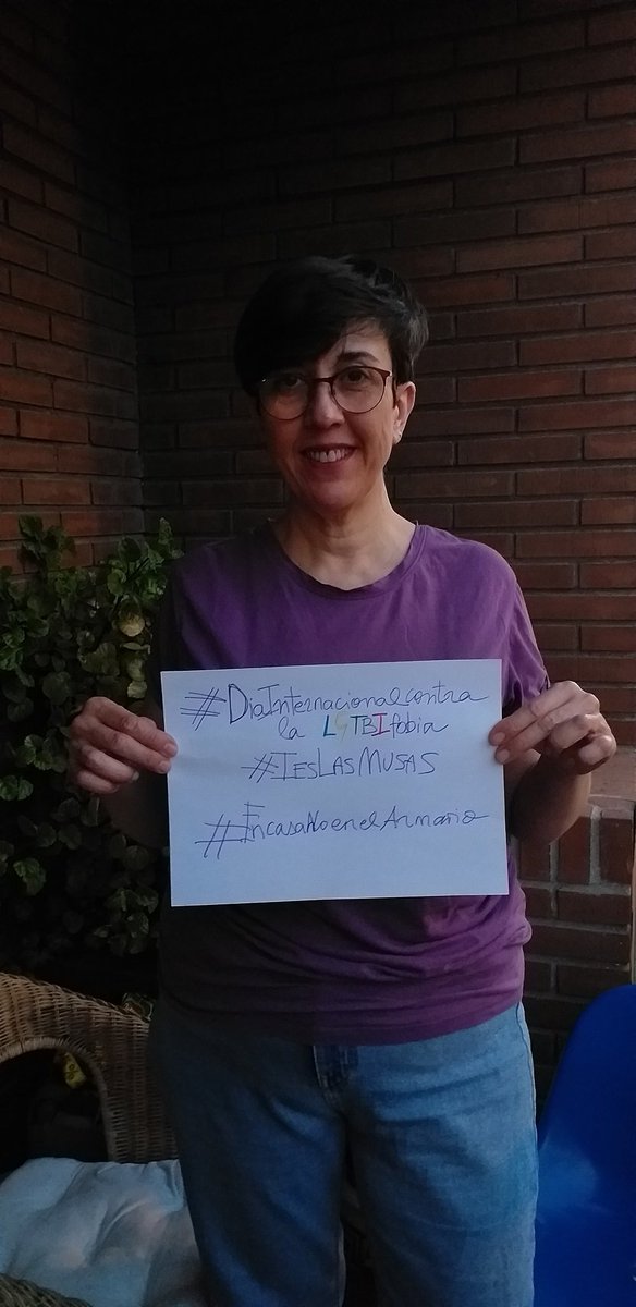 CarlotaBloom's tweet photo. Súmate a la marcha virtual contra la LGTBIfobia @Canillejascomun #EnCasaNoenelArmario
#DíaInternacionalcontralaLGTBIfobia
#IESLasMusas
@LasMusas_Actua https://t.co/GqK05uEWoM