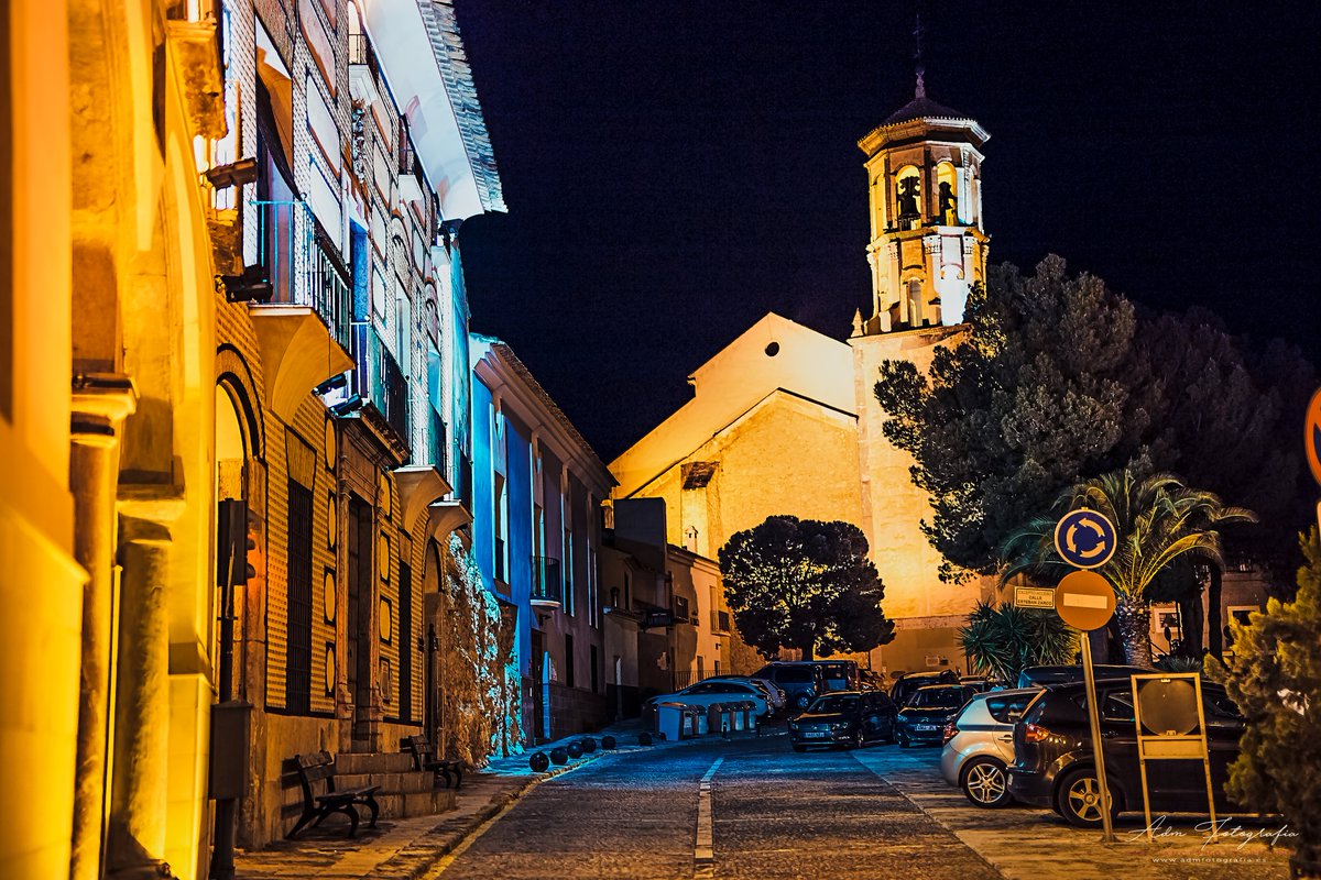 ceheginturismo's tweet photo. Aquí, os dejamos hoy, unas bonitas fotografías nocturnas de diferentes calles y monumentos de #Cehegin.
Cehegin te espera !!!!
#GanasdeCehegin https://t.co/auYslWCTiH