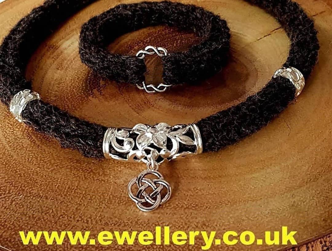 COLOUREDRYELAND's tweet photo. Ewellery Jewellery is happy to have its Coloured Ryeland wool producers in the New Forest as well as Devon. We're using lockdown to create bespoke jewellery &amp; caring for our flock &amp; running #ryelandspirits. #ewelleryjewellery #handmade  #designerjewellery #lymington #newforest https://t.co/glLblJKG3e