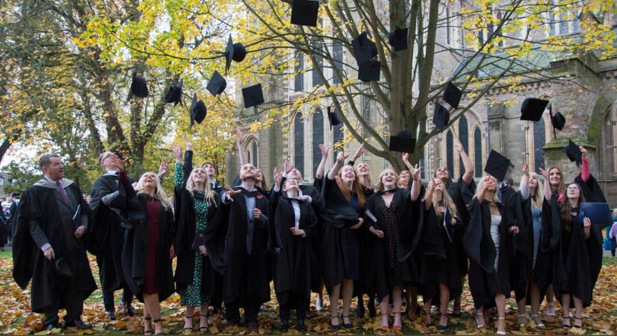 worc_unicareers's tweet photo. Graduates! Book an appointment with us if you would like any help with your application, CV or interview through myCareer! https://t.co/Ad1Ea9Qebx https://t.co/rdQ9sv84qM